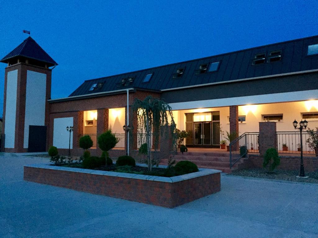 Guest House Hodus Vydrany Εξωτερικό φωτογραφία
