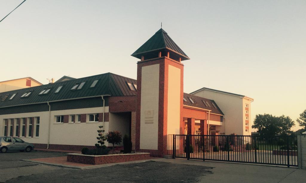 Guest House Hodus Vydrany Εξωτερικό φωτογραφία