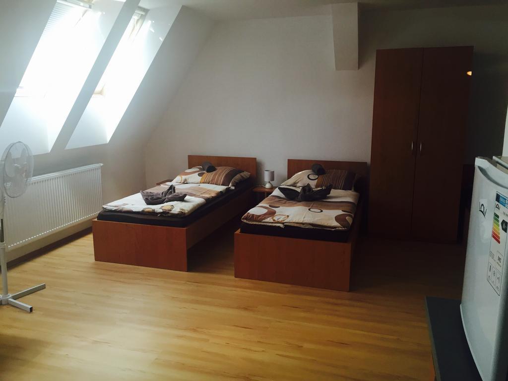 Guest House Hodus Vydrany Εξωτερικό φωτογραφία